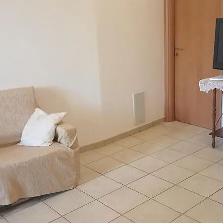 Nadia Lejlighed Cava deʼ Tirreni